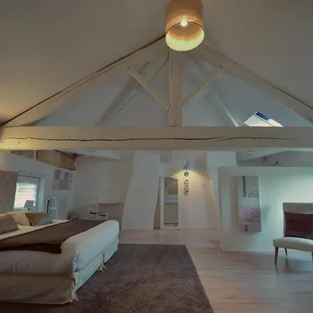 Le Petit Domaine De Bed & Breakfast 3*