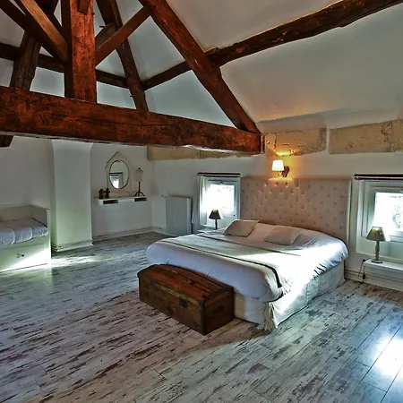 Le Petit Domaine De לינה וארוחת בוקר 3*